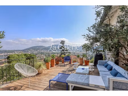 villa de luxe à vendre dans le quartier riondet