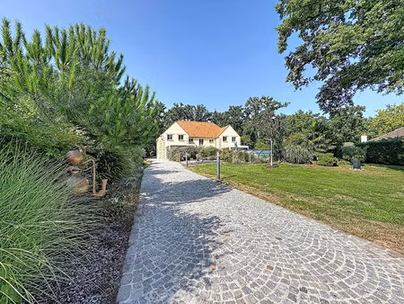 maison de luxe à vendre dans le quartier ouest