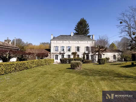 maison de luxe à vendre à montguyon