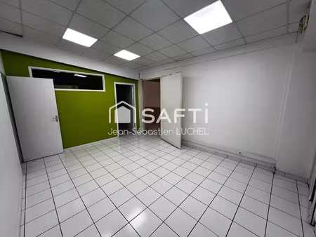 location bureau 5 pièces 106 m² à ducos (97224)