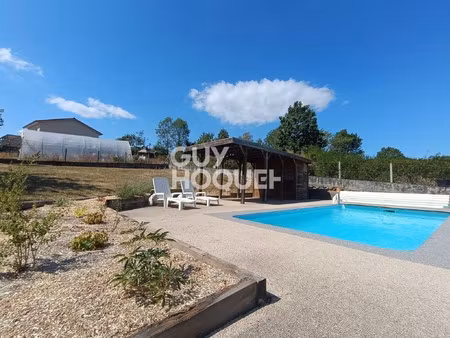 leigneux maison familiale de caractère avec piscine et dépendances