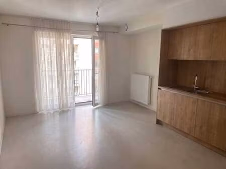 flat/studio