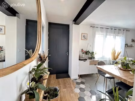 maison rénovée avec jardin clos et dépendances