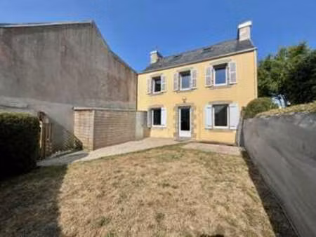 vente maison à guiclan (29410) : à vendre / 50m² guiclan