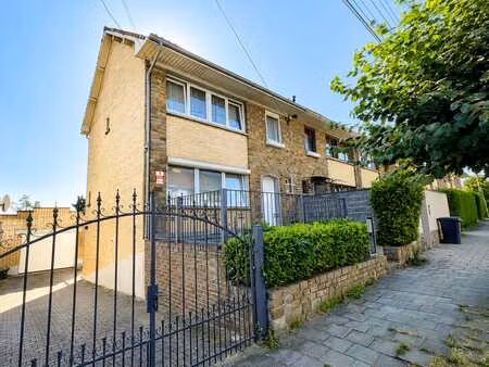 jolie maison rénovée 3 chambres avec jardin et garage