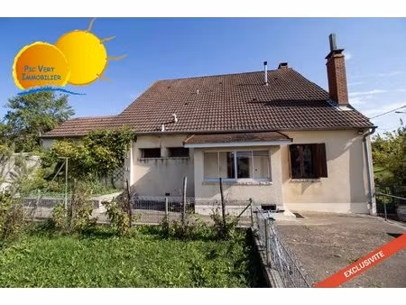 maison avec dépendances à rénover