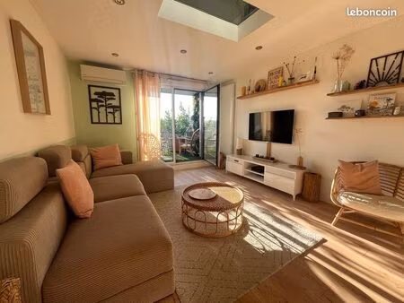 rare aux bassins à flot - duplex familial lumineux avec terrasse  loggia et parking - dern