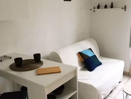 nevers / studio meuble 18 m2 / 12 rue francis garnier