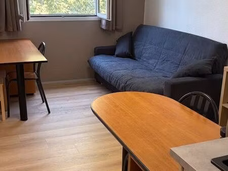 studio refait a neuf dans residence proche facultes