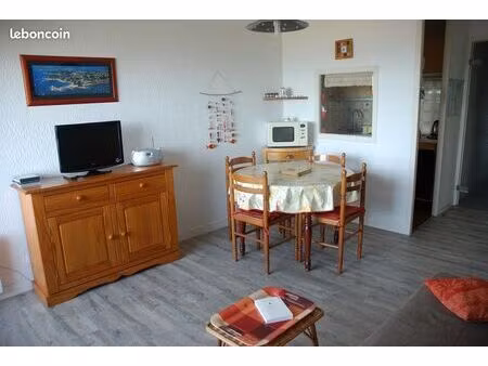 studio meuble pour etudiant(e) 10 mn iut de lannion de sept à juin 2027 430 euros /mois