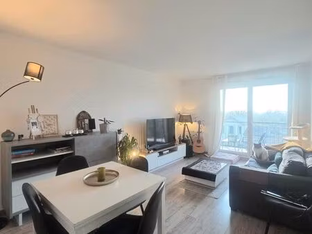 à louer – t2 meublé de 50 m² avec balcon et parking – yerres