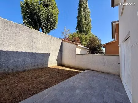 maison meublée t3 de 75 m² avec terrasse  – bourg-de-péage