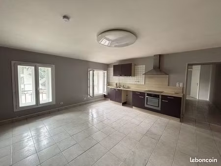 appartement 3 pièces 63 m²
