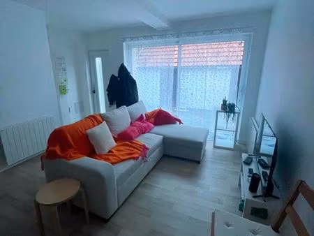 appartement f2 570