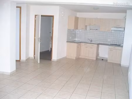 loue appartement t3 bis au chastel nouvel