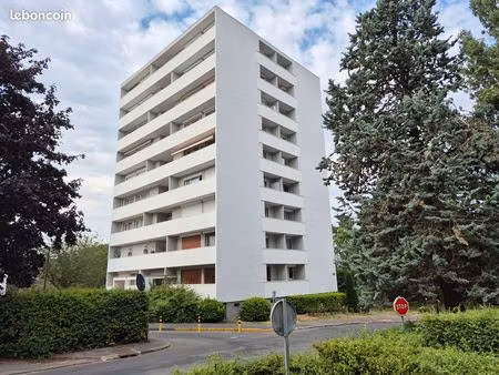 f2 dans quartier calme remicourt à st quentin (02)