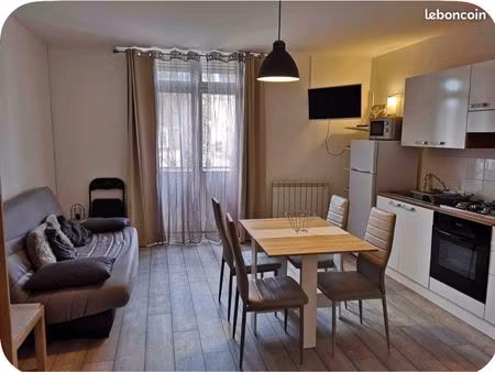 appartement proche lycée pierre mendes et des thermes eau compris dans le loyer