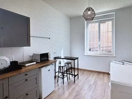 studio meublé 15 m² – entièrement rénové – disponible début août