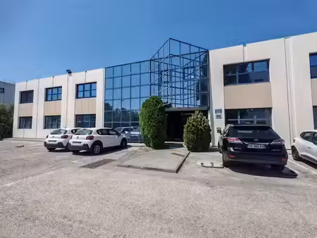 location locaux professionnels 0 pièces 90 m² à la garde (83130)  1 400 €