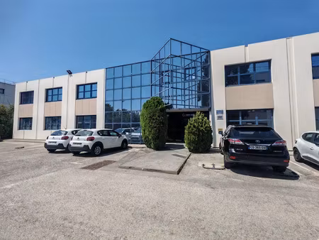 location locaux professionnels 90 m² à la garde (83130)  1 400 €