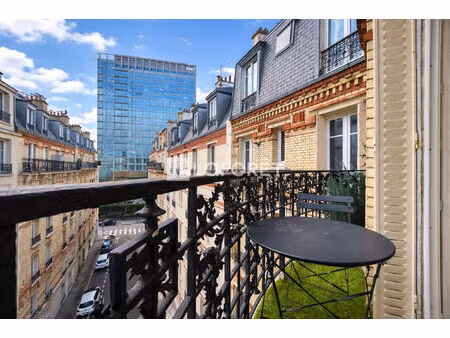 appartement avec balcon et vue dégagée - paris 15ème