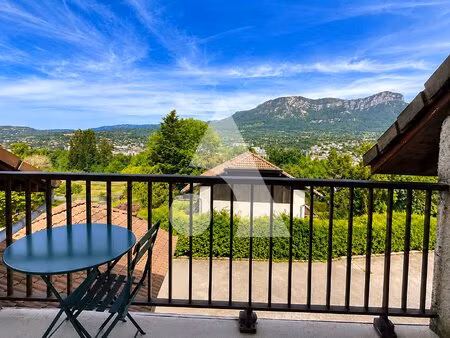 duplex rénové avec vue panoramique  garage et deux balcons - à 5 min d'aix-les-bains