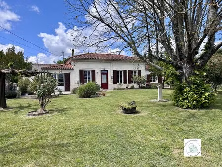 maison en pierre de plain-pied secteur pugnac / bourg 33710