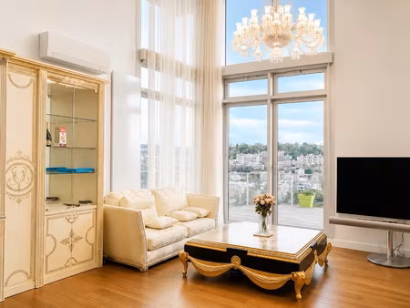location meublée appartement 5 pièces 166 m² à boulogne-billancourt (92100)  5 000 €
