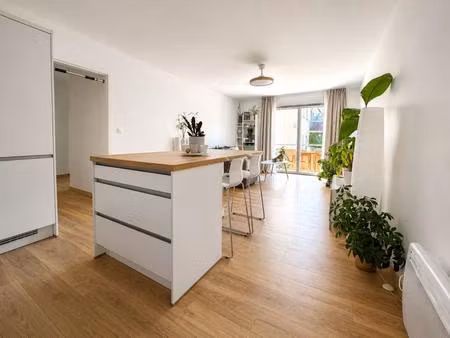 t3 rénové au calme de 64 m² avec piscine – avenue de tombez