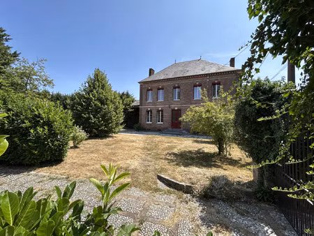 maison de maître entre grandvilliers et poix de picardie