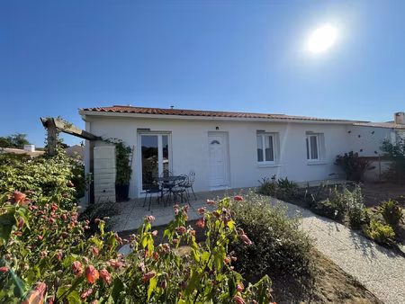 en vente 390000 eur à talmont-saint-hilaire : maison avec 5 pi