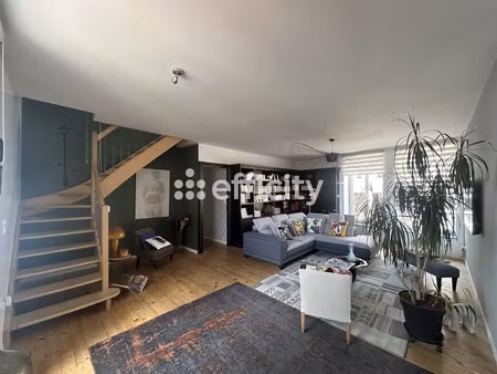 appartement 6 pièces - 222 m²