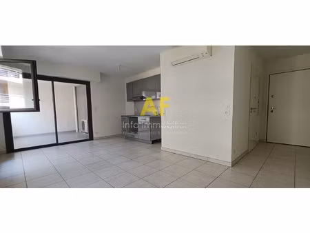 saint raphael : beau studio 30m2 climatisé