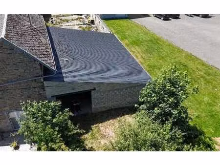 entrepot avec terrain de +- 450 m²