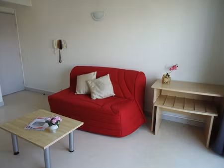 studio meuble sur le port de plaisance - 23.5 m²