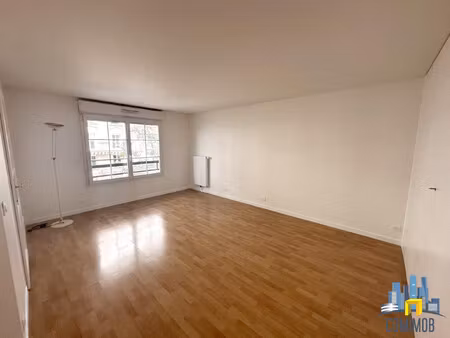 3 pieces / av de l arche