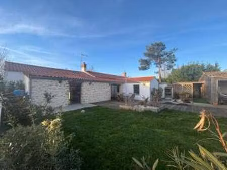 vente maison à commequiers (85220) : à vendre / 118m² commequiers