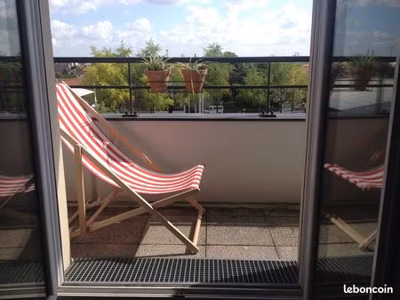 2 pièces meublé 40 m² – terrasse – double parking – résidence récente (2013)
