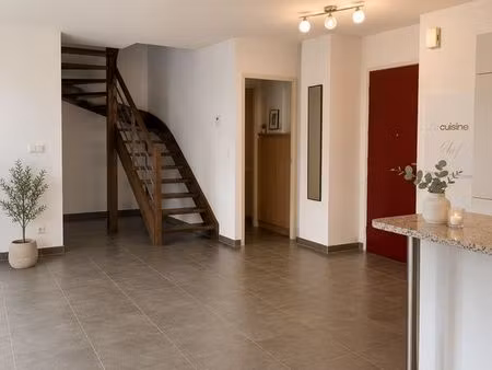 magnifique f2 duplex en résidence