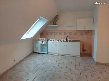 studio 1 pièce 28 m²