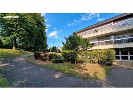 studio 1 pièce 28 m²
