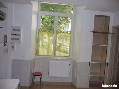 appartement meublé de 26m  2pieces digicode privas