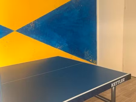 location pour 2 étudiant(e)s en arts tours centre