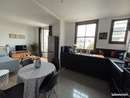 beau t3 lumineux courbevoie beausoleil