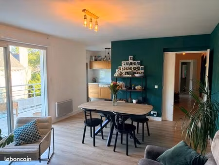 t3 lumineux de 65 m² avec grand balcon  garage et ascenseur – quartier gare  lannion
