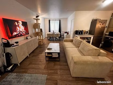 ◊ à louer – t2 meublé de 44 76 m² avec parking – disponible dès septembre