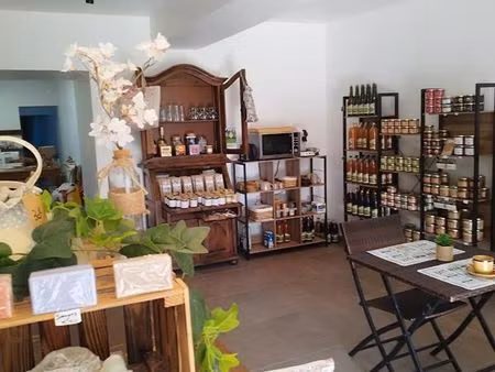 location local commercial