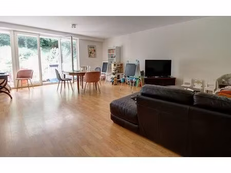 appartement à louer avec terrasse et 2 chambres   watermael-boitsfort (vbe48704)