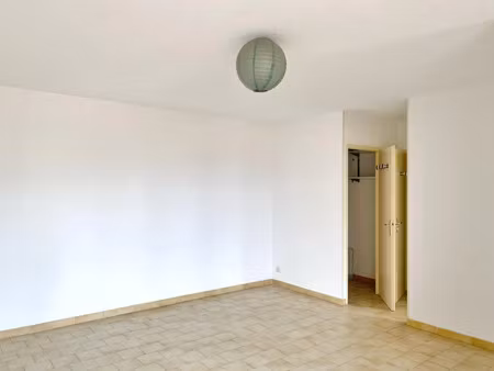 location appartement 2 pièces 39 m² à pertuis (84120)