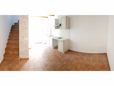 location maison 2 pièces 31 m² à eguilles (13510)  699 €